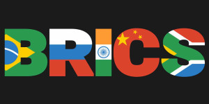 Beitragsbild des Blogbeitrags Lord Jim ONeill, Ökonom, bezeichnet BRICS-Währungsidee als “lächerlich” – behauptet, dass China und Indien sich nie in irgendetwas einig sind. 