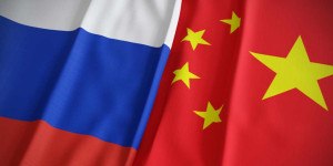 Beitragsbild des Blogbeitrags Ölgiganten treten den BRICS bei – Experte sieht strategischen Erfolg für China und Russland 