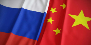 Beitragsbild des Blogbeitrags Ölgiganten treten den BRICS bei – Experte sieht strategischen Erfolg für China und Russland