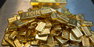 Beitragsbild des Blogbeitrags Neuer Bericht zeigt: Osten fordert Westens langjährige Vorherrschaft bei der Goldpreisbildung heraus.