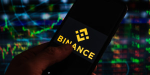 Beitragsbild des Blogbeitrags Die Marktkapitalisierung von FDUSD steigt gemäß der Binance-Richtlinie um 20 % 