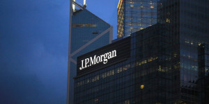 Beitragsbild des Blogbeitrags JPMorgan erwägt blockchain-basiertes Einzahlungssymbol, besagt Bericht.