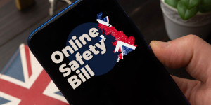 Beitragsbild des Blogbeitrags Ein Blick auf den Online-Sicherheitsgesetzentwurf und seine möglichen Auswirkungen auf die Privatsphäre in Großbritannien