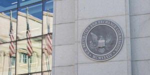 Beitragsbild des Blogbeitrags US-Abgeordnete drängen die SEC, Spot-Bitcoin-ETFs “umgehend” zuzulassen – sagen, es gibt keinen Grund, Anträge abzulehnen.