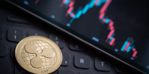 Beitragsbild des Blogbeitrags Größte Gewinner: XRP erreicht 1-Monatshoch, SOL übersteigt wieder $20