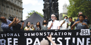 Beitragsbild des Blogbeitrags Jeremy Corbyn weigert sich, die „Freunde“ der Hamas zu verurteilen – siehe da