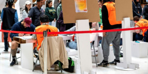 Beitragsbild des Blogbeitrags Mitte-Rechts-Parteien übernehmen bei der Abstimmung in Neuseeland frühzeitig die Führung