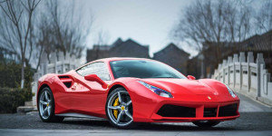 Beitragsbild des Blogbeitrags Ferrari akzeptiert nun Krypto-Zahlungen für Luxus-Sportwagen 