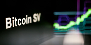 Beitragsbild des Blogbeitrags Bitcoin SV beginnt sich zurückzuziehen; Sind Solana, InQubeta und Aptos stabilere Investitionen?