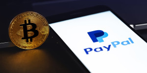 Beitragsbild des Blogbeitrags Paypal erhält FCA-Registrierung in UK für Wiederaufnahme von Kryptodiensten ab 2024 