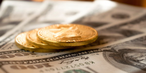 Beitragsbild des Blogbeitrags Der Bitcoin-Preis zielt auf 46.000 US-Dollar ab, während DXY den Todeskuss erhält