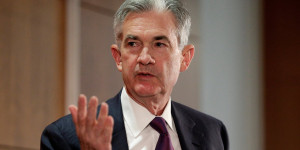 Beitragsbild des Blogbeitrags Powells lockerer Ton erschüttert die Märkte, da Inflationsbedenken bestehen. 