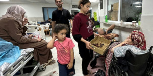 Beitragsbild des Blogbeitrags Israel wird unter Druck gesetzt, die Zivilbevölkerung im Gazastreifen zu schützen, da es um das Krankenhaus zu Kämpfen kommt 