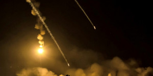 Beitragsbild des Blogbeitrags Krankenhäuser im Norden des Gazastreifens sind wegen der tobenden Kämpfe außer Betrieb