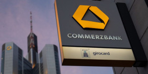 Beitragsbild des Blogbeitrags Deutsche Bankengigant Commerzbank erhält Krypto-Verwahrungslizenz. 