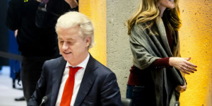 Beitragsbild des Blogbeitrags Die Gespräche der niederländischen Regierung sind chaotisch, als der von Wilders ernannte „Scout“ zurücktritt 