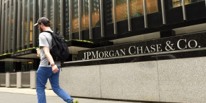 Beitragsbild des Blogbeitrags JPMorgan-Analysten sind angesichts der Signale für ein Wiederaufleben von DeFi und NFT vorsichtig
