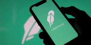 Beitragsbild des Blogbeitrags Robinhood startet Krypto-Handel in der EU und strebt weltweite Zugänglichkeit an. 