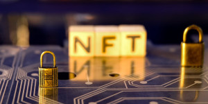 Beitragsbild des Blogbeitrags Dezember befeuert NFT-Verkäufe – Bitcoin dominiert, während der Markt sich erholt, ikonische Sammlungen neu ausrichten. 