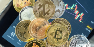 Beitragsbild des Blogbeitrags Altcoin-Welle übertrifft bescheidenen Anstieg von Bitcoin in Erwartung einer möglichen Altcoin-Saison