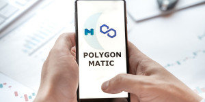 Beitragsbild des Blogbeitrags Polygon, Render-Token-Preisprognose, während Everlodge Immobilien durch Tokenisierung umgestaltet 