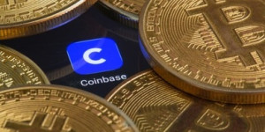 Beitragsbild des Blogbeitrags Der Leiter der Coinbase-Verwahrstelle verlässt das Unternehmen, während sich der Krypto-Gigant auf Bitcoin-ETF-Dienste vorbereitet 