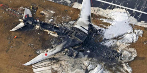 Beitragsbild des Blogbeitrags Der Flug der Japan Airlines wurde vor der heftigen Kollision zur Landung freigegeben 