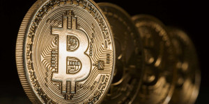Beitragsbild des Blogbeitrags Ist die Genehmigung eines Bitcoin-Spot-ETF ein Sell-The-News-Ereignis?  Experten antworten 