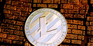 Beitragsbild des Blogbeitrags Analysten erklären, dass die Litecoin-Bear-Flagge zu einem Absturz von 41 % auf dieses Niveau führen könnte
