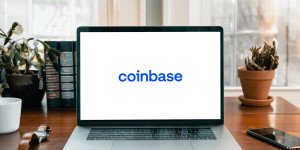 Beitragsbild des Blogbeitrags Coinbase expandiert nach Afrika, diese Partnerschaft wird es möglich machen
