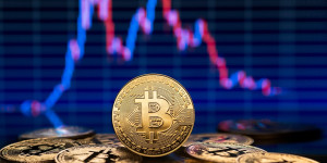 Beitragsbild des Blogbeitrags Schließungs-NAV-Rabatt und hohe Gebühren bei GBTC lösen Abflüsse aus, ETF-Analyst erwartet “mehr im Laufe der Zeit”