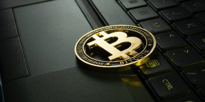 Beitragsbild des Blogbeitrags Laut diesem Krypto-Händler könnten Spot-Bitcoin-ETFs den BTC-Preis auf 500.000 US-Dollar katapultieren
