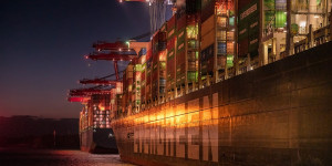 Beitragsbild des Blogbeitrags Hat er ein Frachtschiff entführt?
