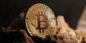 Beitragsbild des Blogbeitrags Grayscale verkauft weiter, da die Bitcoin-Preise erneut um 40.000 US-Dollar fallen 