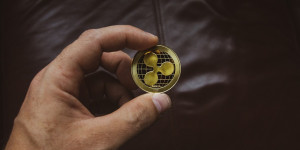 Beitragsbild des Blogbeitrags Ethereum (ETH)-Preis fällt unter 2.500 $ 