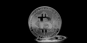 Beitragsbild des Blogbeitrags 3 Altcoins, die Bitcoin (BTC) im Februar übertreffen könnten