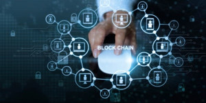 Beitragsbild des Blogbeitrags Big Tech hat das Internet zerstört – Blockchain kann dabei helfen, es wiederzubeleben