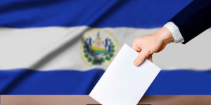 Beitragsbild des Blogbeitrags Bitcoin-Pionier Nayib Bukele mit Erdrutschsieg in El Salvador wiedergewählt
