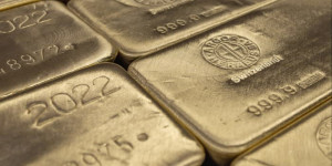 Beitragsbild des Blogbeitrags Gold klettert in einem plötzlichen Anstieg auf ein Rekordhoch