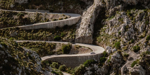 Beitragsbild des Blogbeitrags Mallorca: Steuer-Razzia bei deutschem Makler nach hoher Entschädigungszahlung | Nachricht