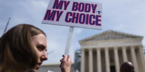 Beitragsbild des Blogbeitrags Der Zugang zu Abtreibungspillen dürfte der Prüfung durch den Obersten Gerichtshof der USA standhalten 