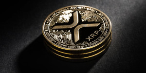 Beitragsbild des Blogbeitrags Ripple plant die Einführung einer USD-gebundenen Stablecoin und erweitert das Token ins XRP- und Ethereum-Ökosystem.