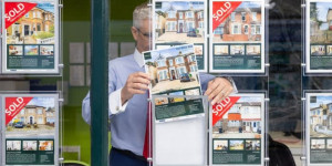 Beitragsbild des Blogbeitrags Britische Immobilienmakler melden den dritten monatlichen Anstieg der Nachfrage in Folge 