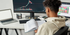 Beitragsbild des Blogbeitrags Ein Fünftel der Gen Z und Millennials besitzen Krypto; Über 60% haben mindestens einen von sechs Finanztricks ausprobiert.