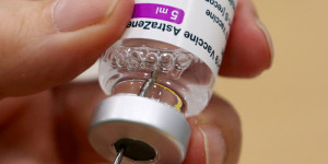 Beitragsbild des Blogbeitrags AstraZeneca will den Covid-Impfstoff weltweit zurückziehen