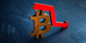 Beitragsbild des Blogbeitrags Bitcoin könnte unter 55.000 US-Dollar abstürzen, Top-Analyst schlägt Alarm