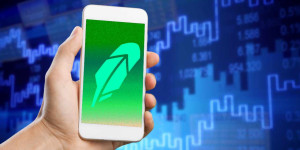 Beitragsbild des Blogbeitrags Robinhood startet sein erstes Krypto-Staking-Produkt