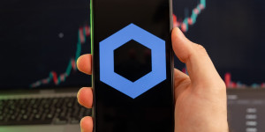 Beitragsbild des Blogbeitrags Chainlink steigt, nachdem DTCC den Hauptpiloten abgeschlossen hat; Bitbot bereitet sich auf den Markteintritt vor
