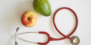 Beitragsbild des Blogbeitrags Coenzym Q10 und seine Anwendungen bei Herzkrankheiten 