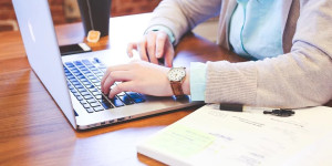 Beitragsbild des Blogbeitrags Digitales Nomadentum: Arbeiten und Reisen